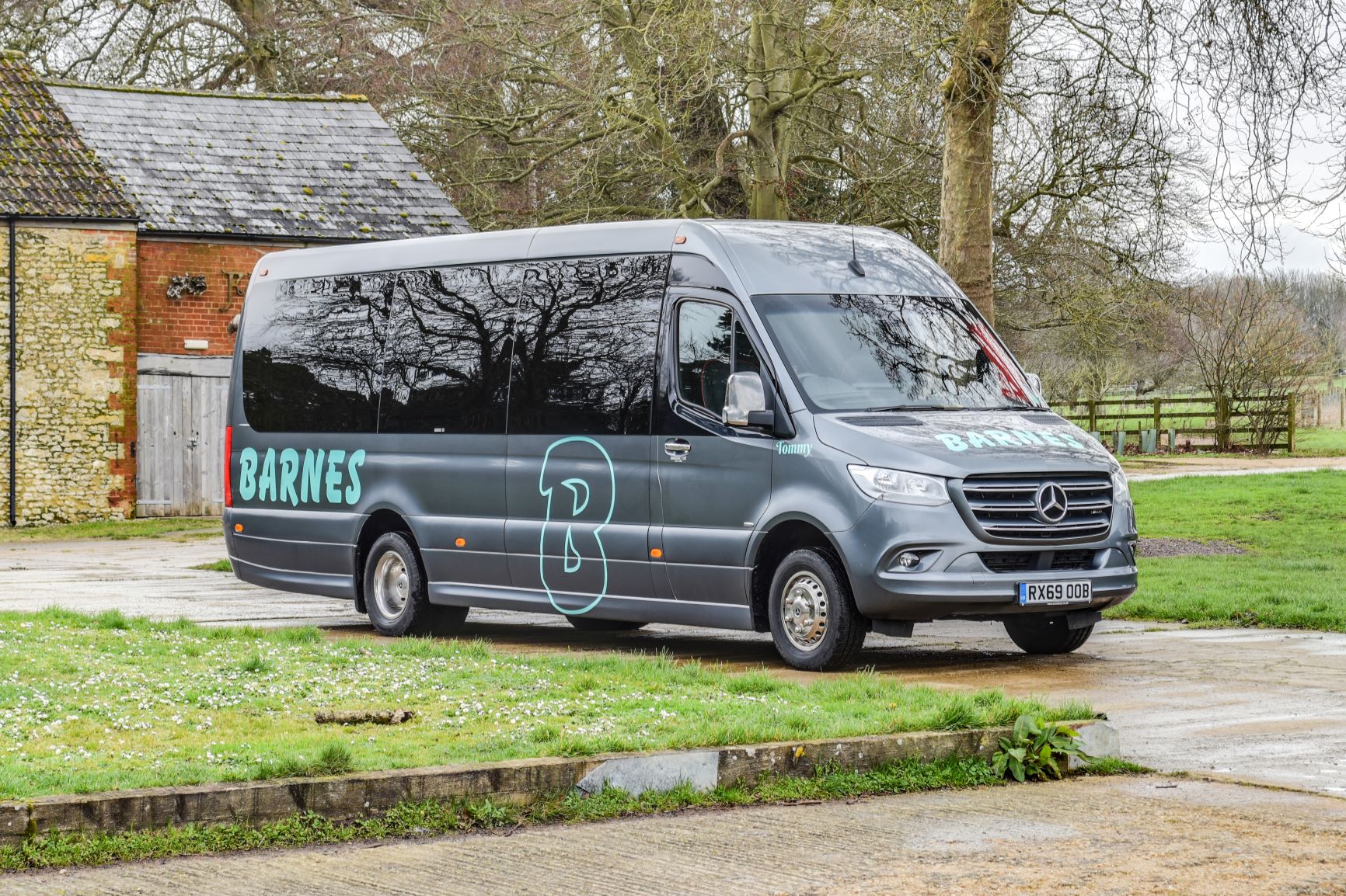 19 Seater